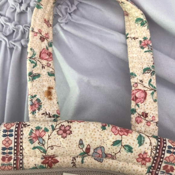 Verá Bradley - Picture 7 of 8